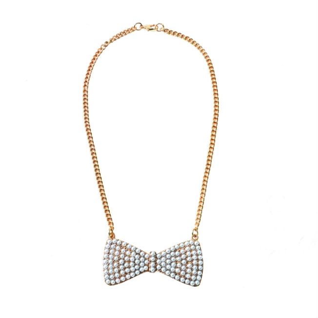 pearlbownecklace700gbp995euro.jpg