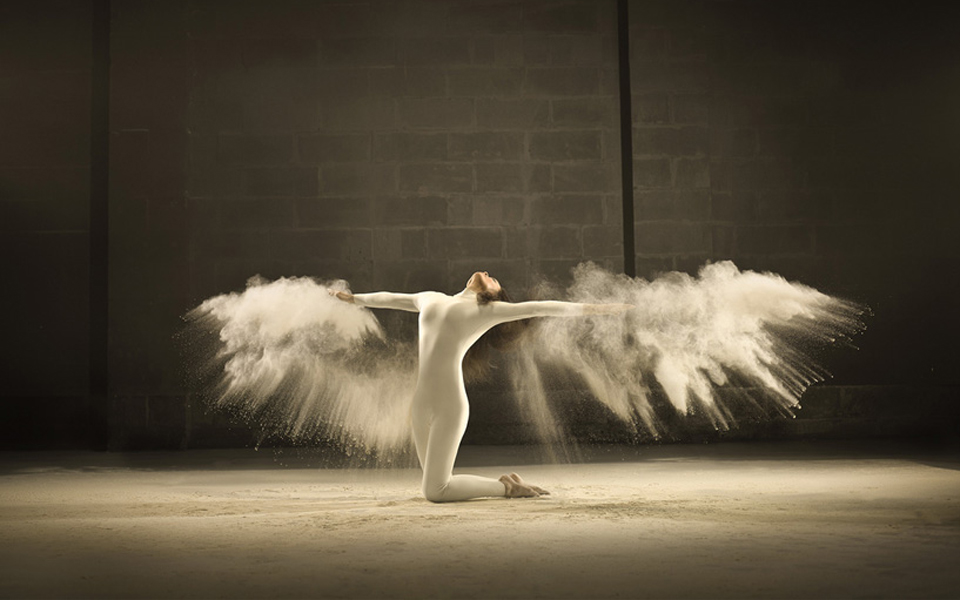 jeffrey-vanhoutte-dancers-powdered-milk-designboom-02