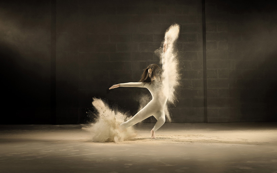 jeffrey-vanhoutte-dancers-powdered-milk-designboom-05