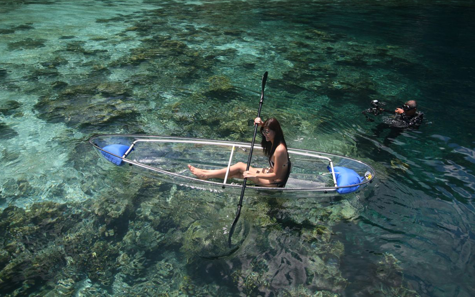 transparent-kayak-2