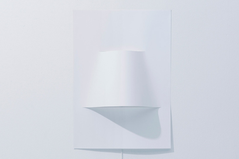 yoy-design-studio-creates-a-poster-lamp-from-a-single-sheet-of-paper-4