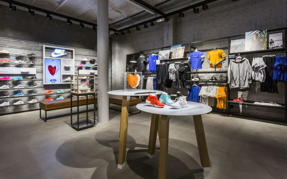 Sede Grasa Ejercicio mañanero Nike inaugura nueva tienda en Paseo de Gracia - Good2b lifestyle Barcelona  & Madrid