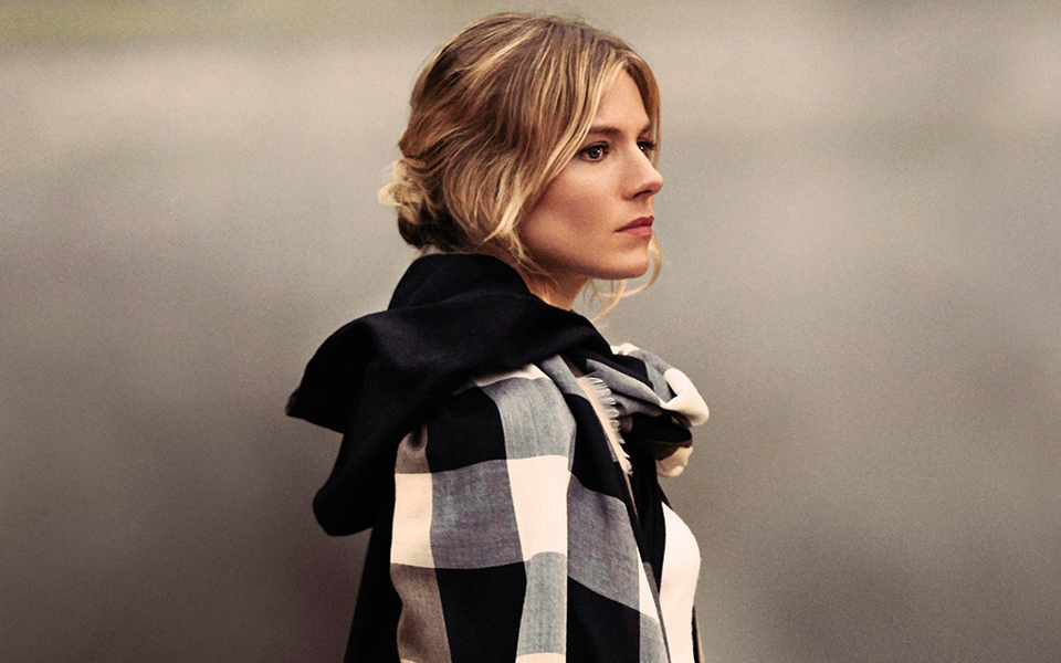 the-tale-of-thomas-burberry-campaign-sienna-miller-on-embargo-until-1-november-2016-8am-uk-time