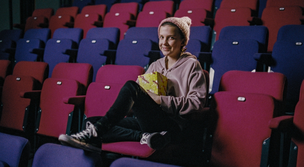 Converse y Millie Bobby Brown lanzan ‘Forever Chuck Scene’