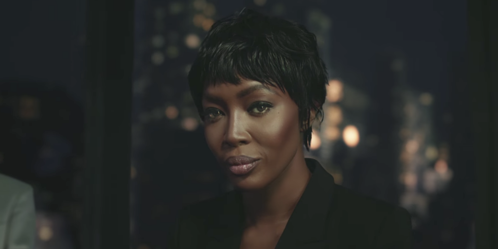 A los pies de Naomi Campbell en el fashion fim de H&M