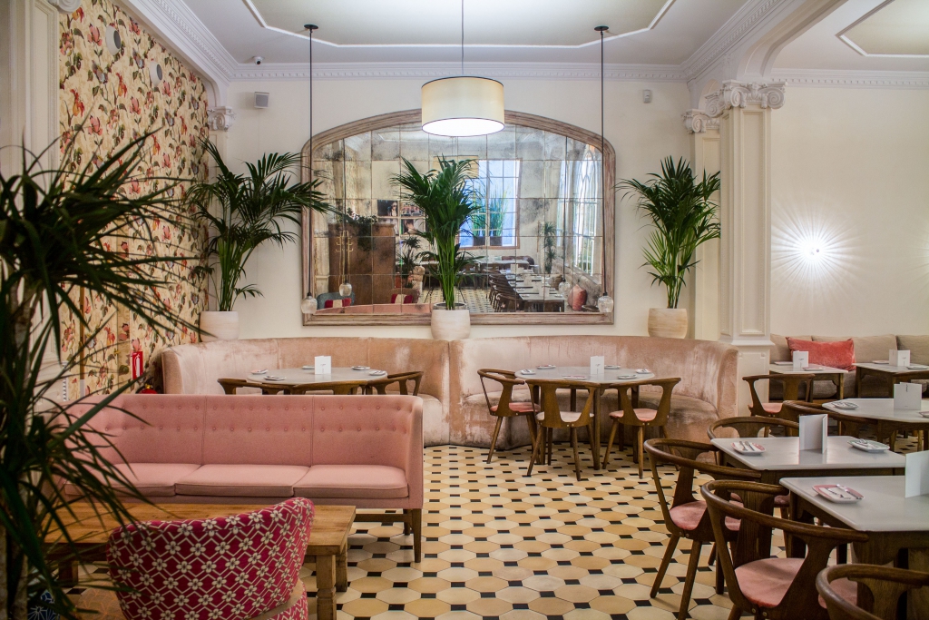El Lateral de Consell de Cent y su exquisito nuevo interiorismo