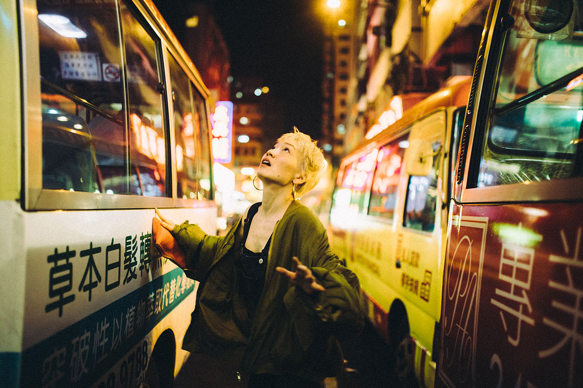 Humo y tráfico, el vivido Hong Kong de André Josselin