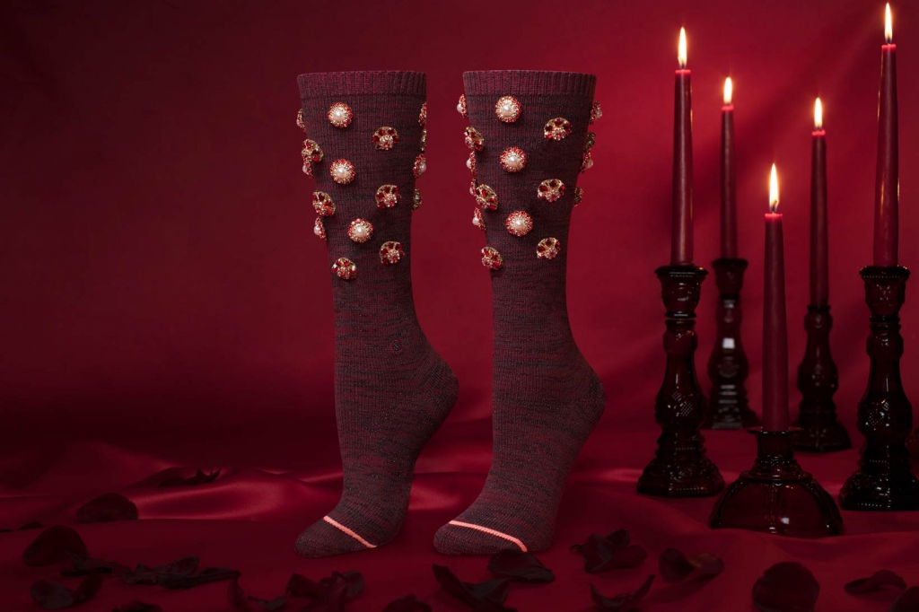 Rihanna & Stance unidos en San Valentín con Cold Hearted