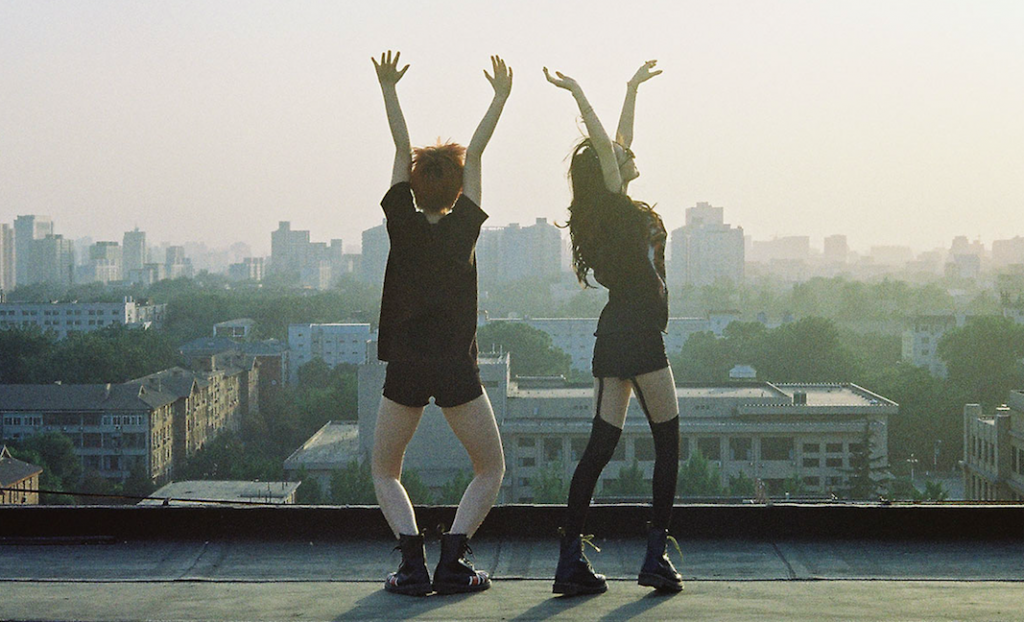 Young Wild & Free, la serie de Wang Wei que te hará sentir vivo