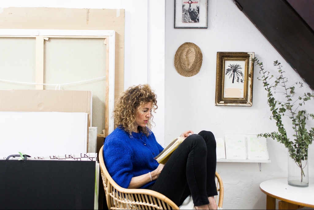 El colorido minimalismo de Mirthe Blussé