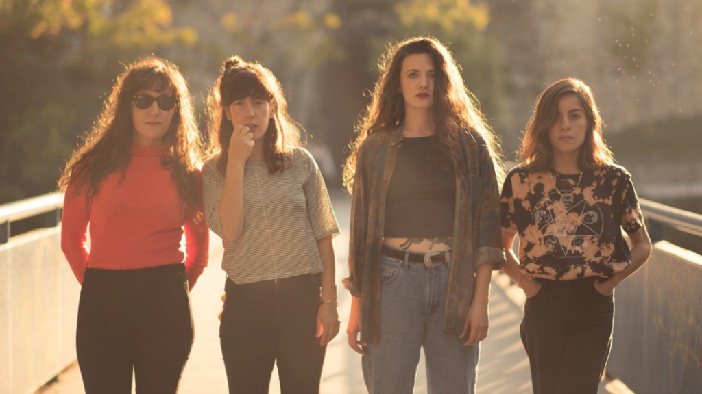 Melenas nos han conquistado con su torrente de reverbcore y brujería