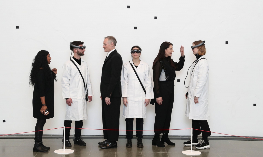 Marina Abramović nos adentró a la realidad mixta en ‘The Life’
