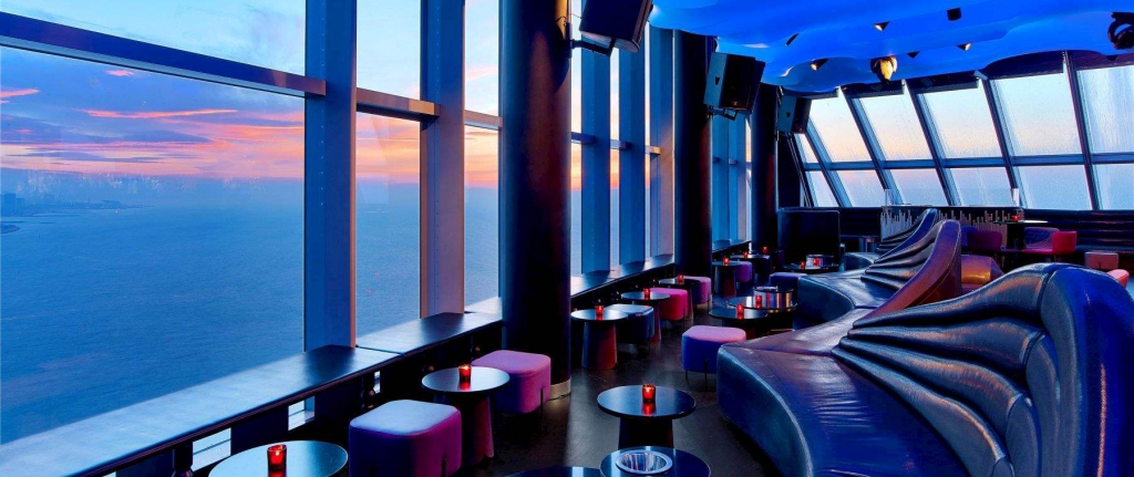 ECLIPSE, un sofisticado skybar con vistas al Mediterráneo