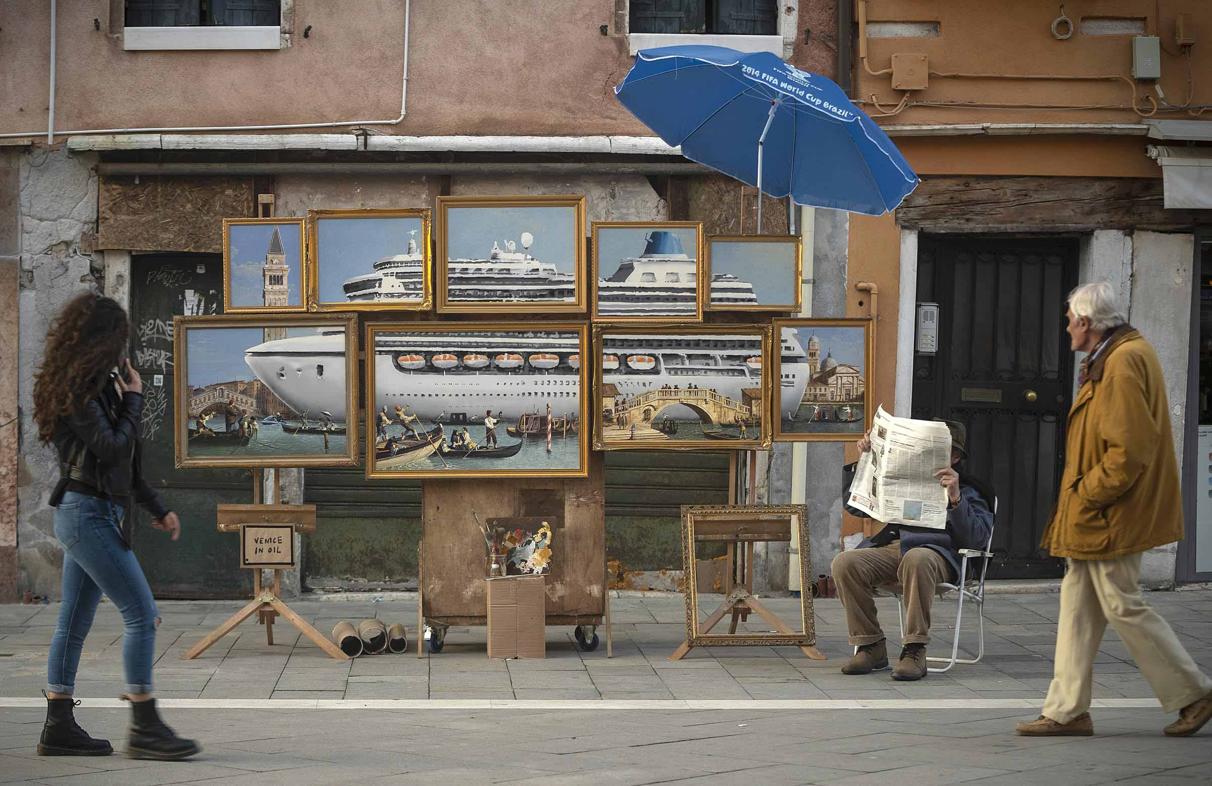 Banksy se cuela en la Bienal de Venecia para denunciar el turismo masivo de la ciudad