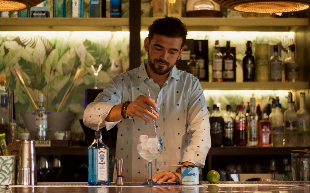 Remueve tu Creatividad con Bombay Sapphire: Borja Lucini, cuando la coctelería se convierte en un arte