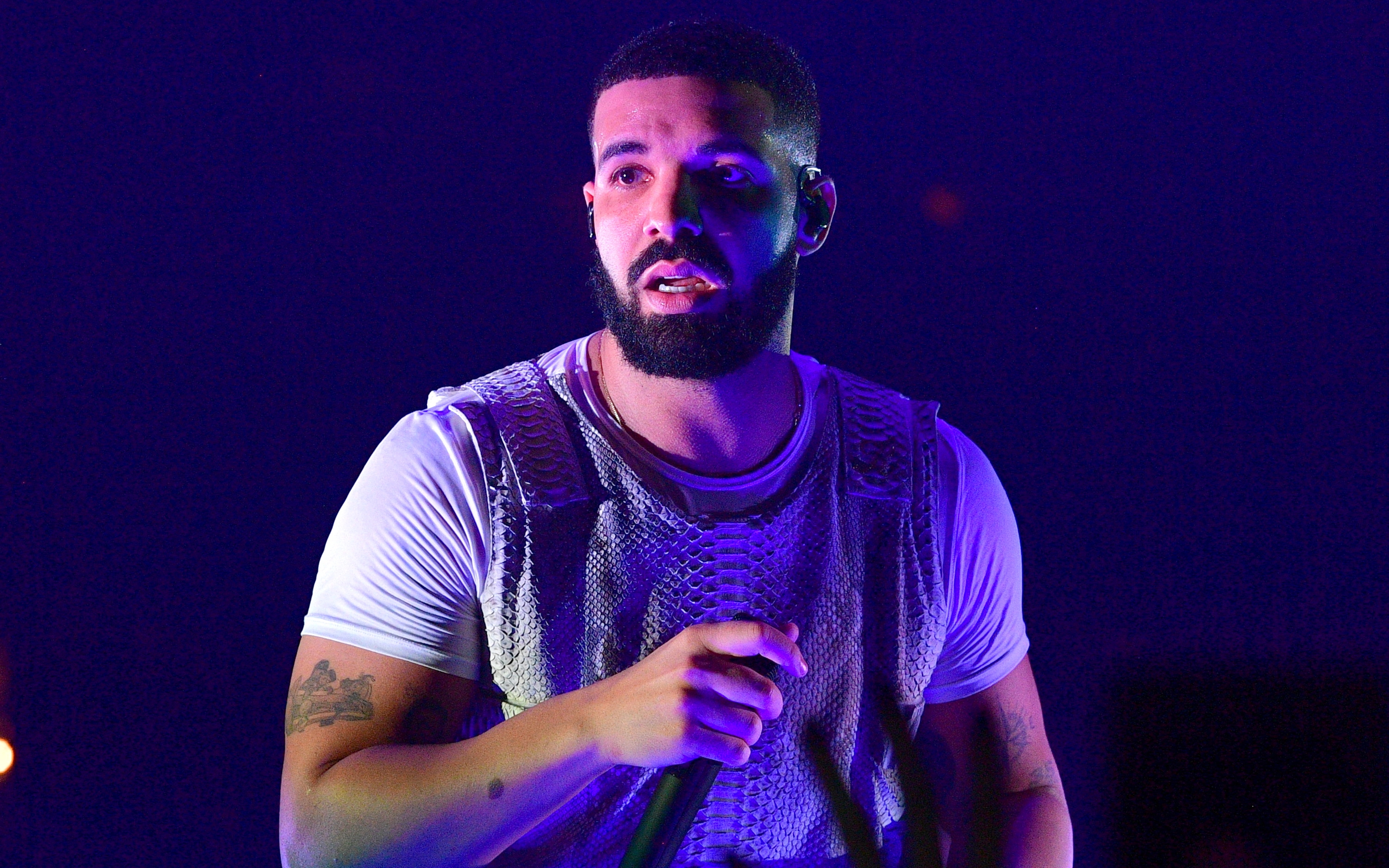 Drake lanza ‘Care Package’, una nueva compilación de canciones inéditas