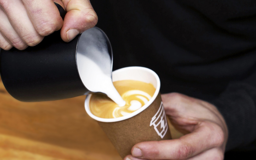Syra Coffee llega a Poblenou por la puerta grande