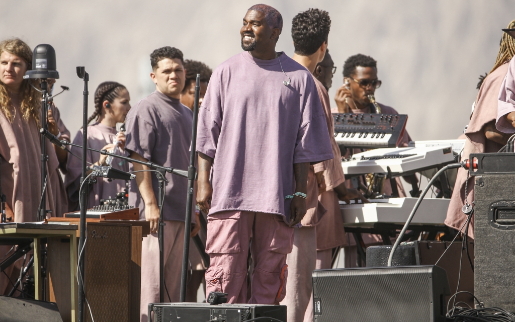 El nuevo álbum de Kanye West ‘Jesus Is King’ está al caer