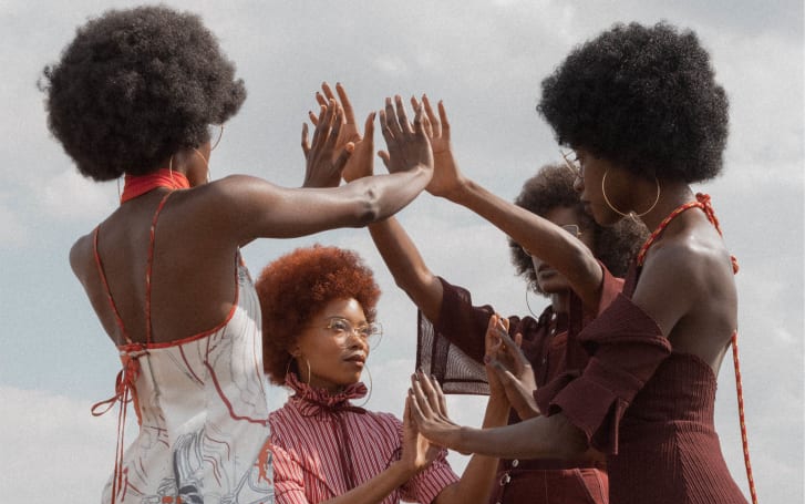 Thebe Magugu se convierte en el primer diseñador africano en ganar el LVMH Prize
