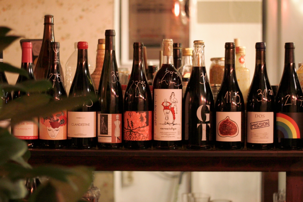 Otra Cosa Taberna, vinos naturales y platillos de otro mundo