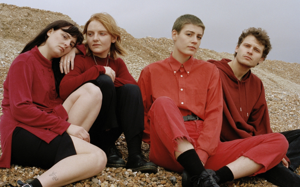 #StayTheFuckHome y escucha los nuevos discos de Porridge Radio, Four Tet, Lil Uzi Vert…