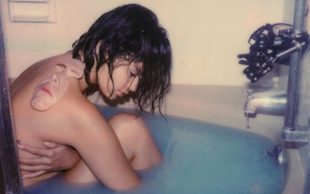 Petra Collins debuta con su primer largometraje junto a Selena Gomez