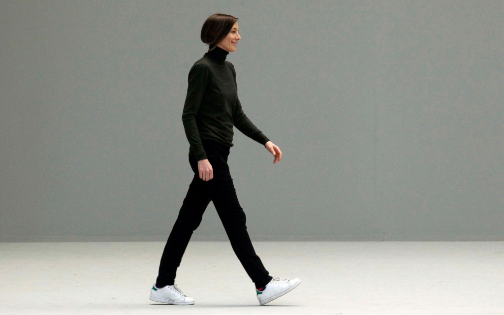 Phoebe Philo vuelve a la moda con su primera firma homónima
