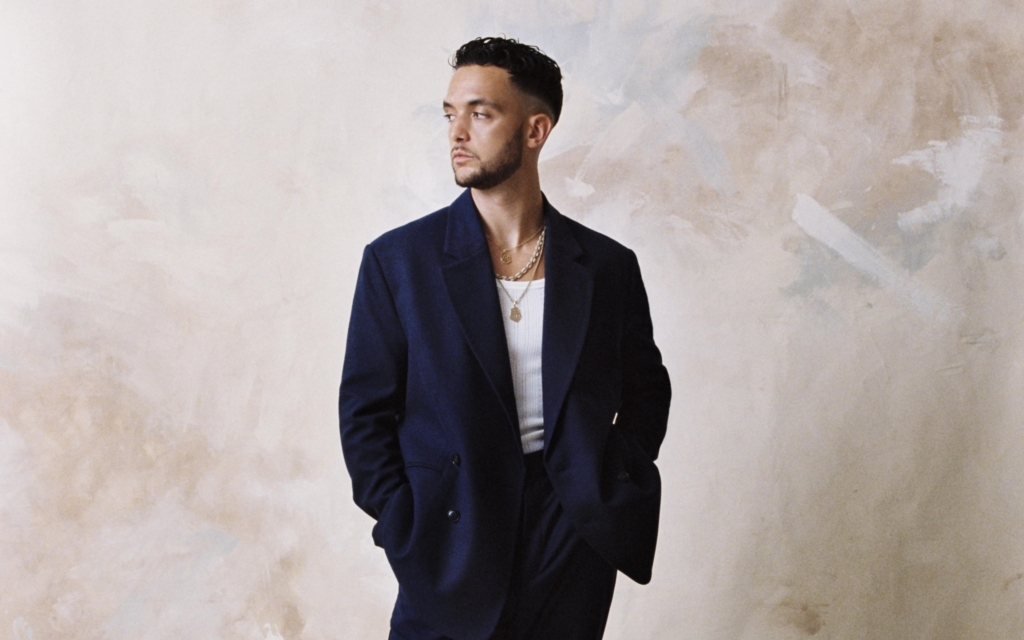 Gracias a lo nuevo de Bershka tú también puedes vestir como C. Tangana