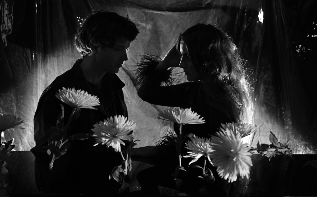 #NewMusicFriday: escucha lo nuevo de Beach House, Lana del Rey, Big Thief…