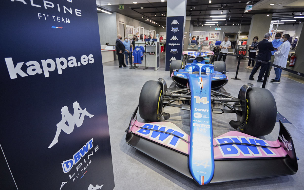 La exposición más esperada de ‘Kappa x BWT Alpine F1 Team’ llega a Barcelona