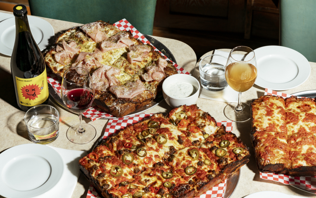 Four Corners, pizza Detroit-style en el industrial Poblenou