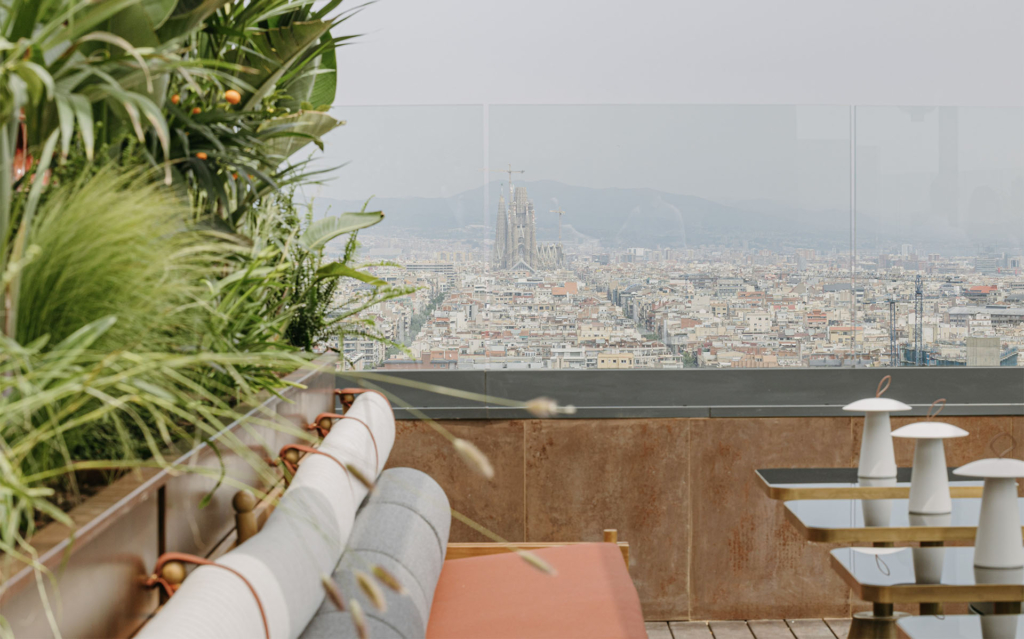 Nobu Hotel Barcelona abre el ‘rooftop’ más alto de la ciudad