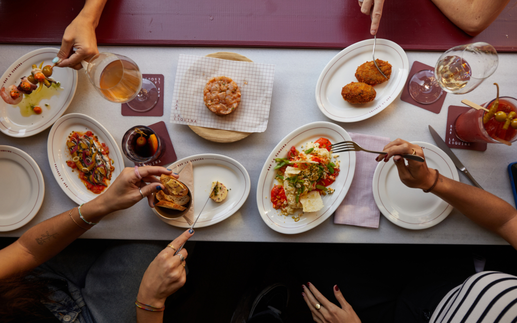 Bar La Esquina, la Barcelona de toda la vida directamente a la mesa