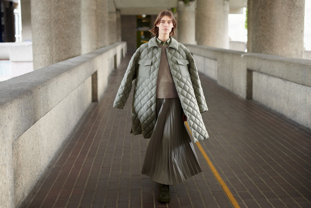 Uniqlo : C, una oda al brutalismo y al otoño londinense
