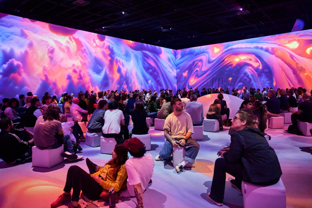 Llega .mov al IDEAL, la experiencia sensorial del verano en arte digital