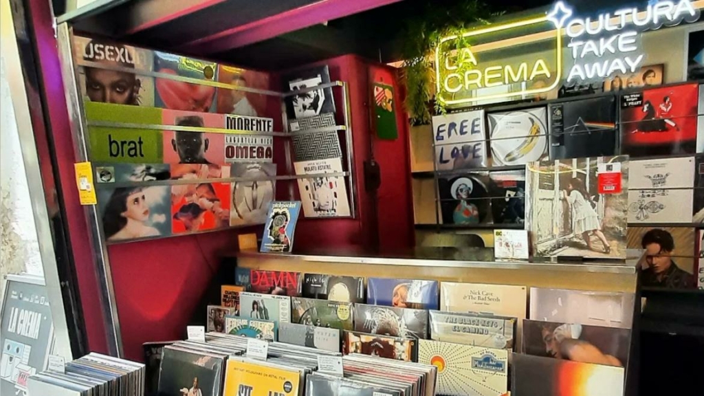 La Crema expande su universo cultural del kiosko a tienda física
