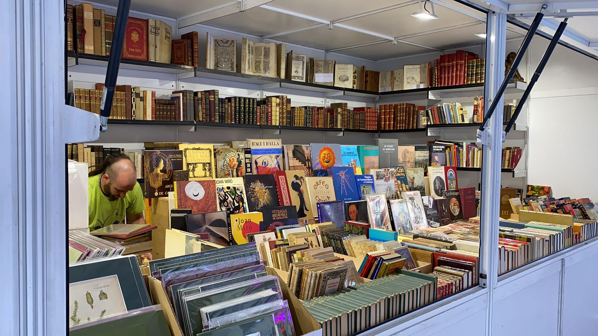 74ª Fira del Llibre d’Ocasió Antic i Modern: un recorrido plagado de tesoros en Passeig de Gràcia