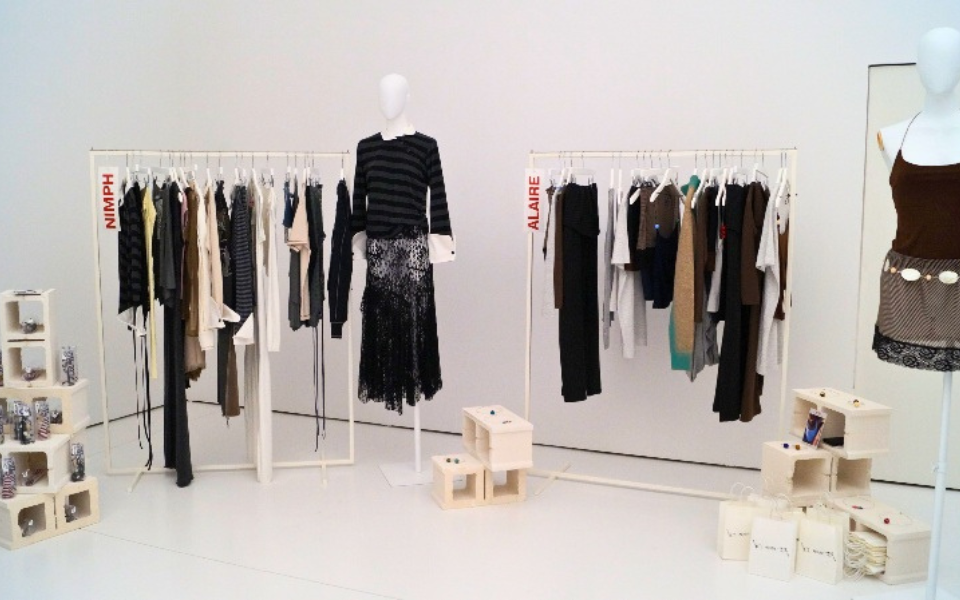 Todo empieza en Barcelona: la pop-up que marca el pulso de la moda emergente