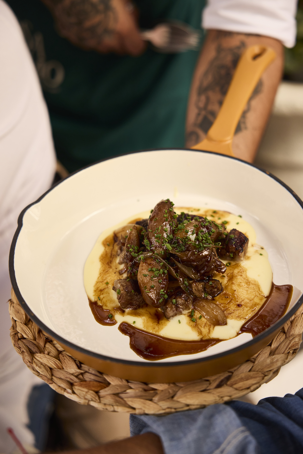 Casa Telmo, cocina con mantel en Tres Torres